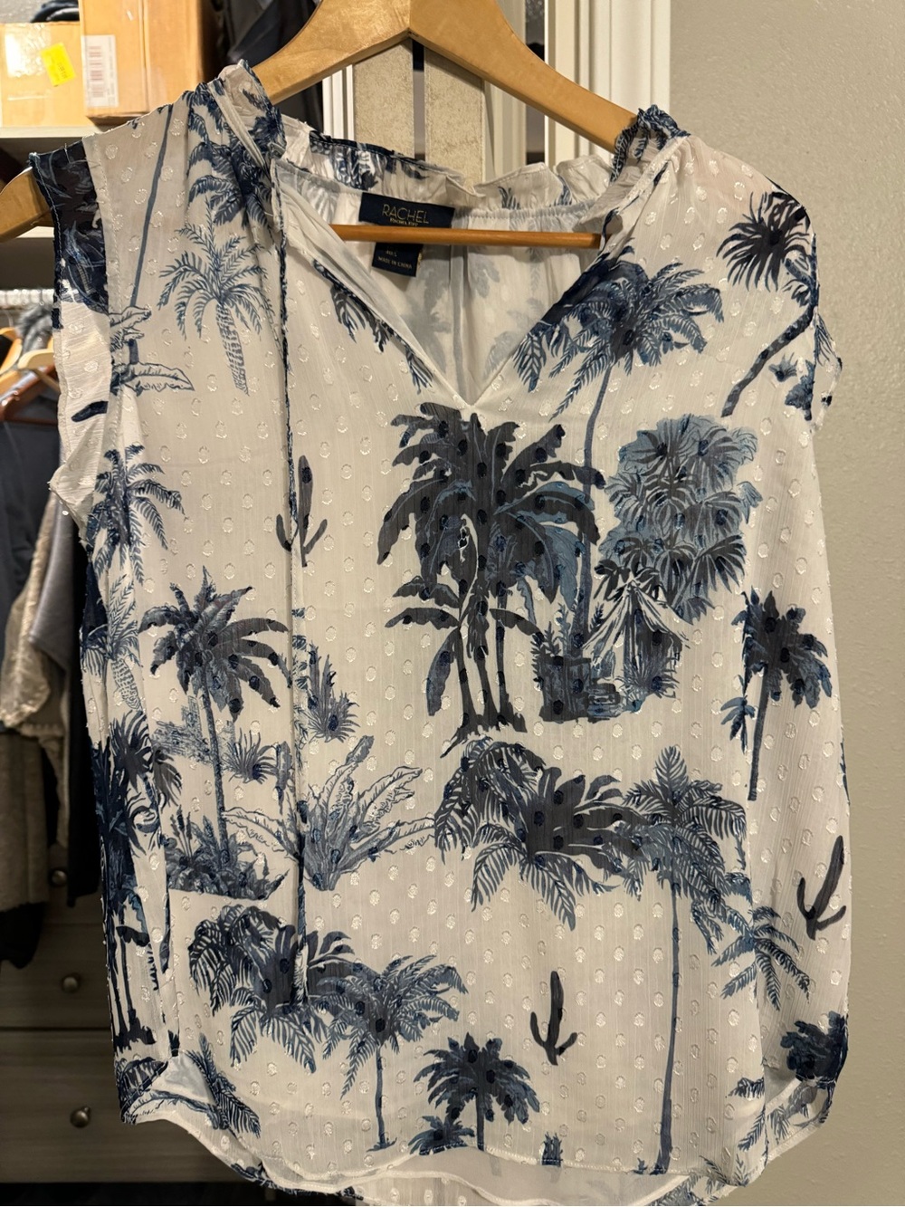 RACHEL Rachel Roy White and Navy Palm-Print Sleeveless Top